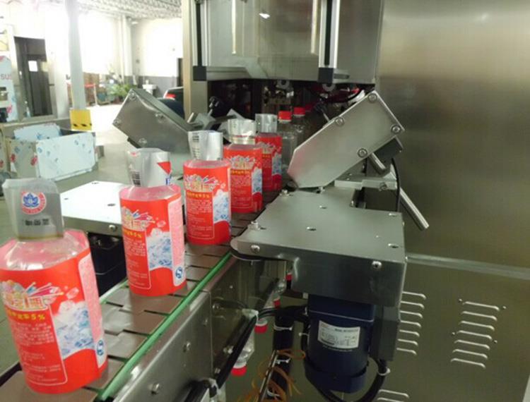 Automatyczna maszyna do etykietowania termokurczliwych folii PVC z podwójną głowicą
