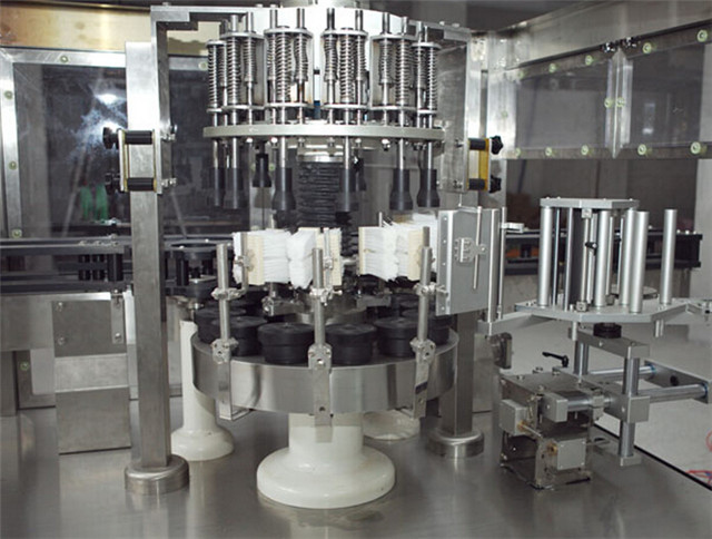 Szczegóły automatycznej maszyny do etykietowania obrotowego